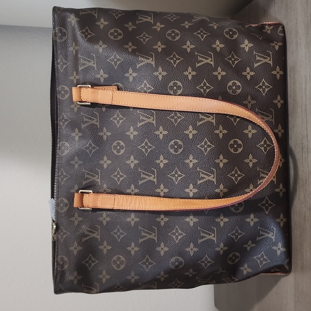 AUTHENTIC Louis Vuitton Cabas Mezzo (17 yrs.old)